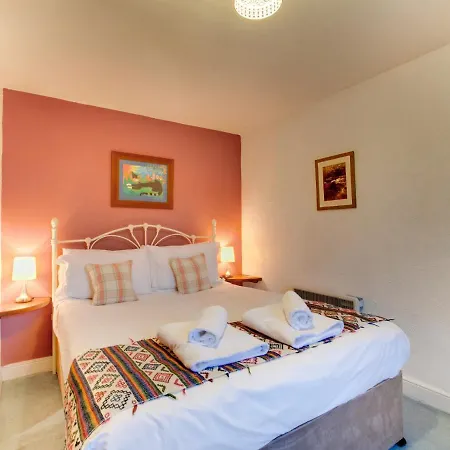 Vintage Holiday In District With Fireplace * Элтеруотер